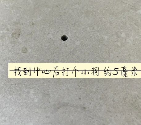 登封瓷砖空鼓维修公司专业解答在瓷砖铺贴过程中，如果砂料搅拌不均匀，将会带来以下问题